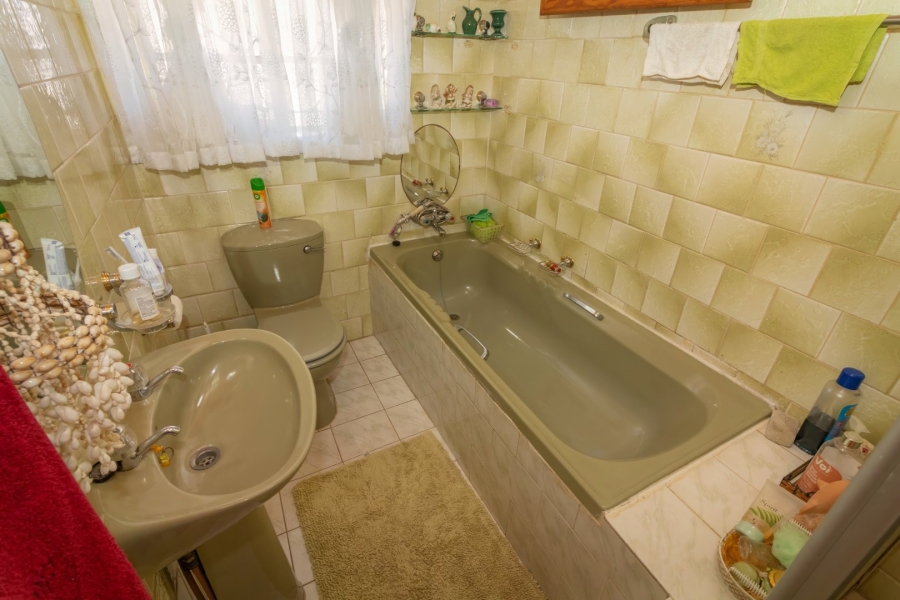 3 Bedroom Property for Sale in Kroonheuwel Free State